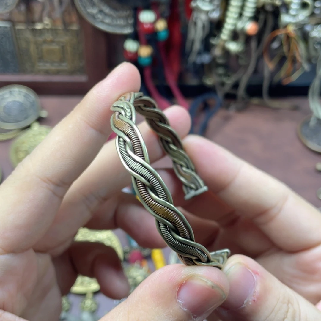 手工麻花手镯一个