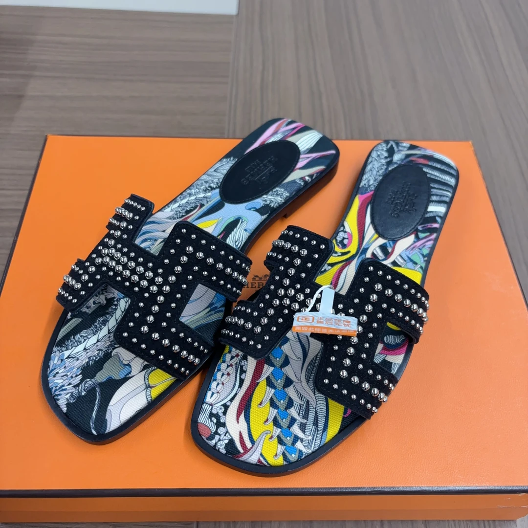 95新 Hermes/爱马仕 h拖鞋35码拼色/251217ZLJ6Z01