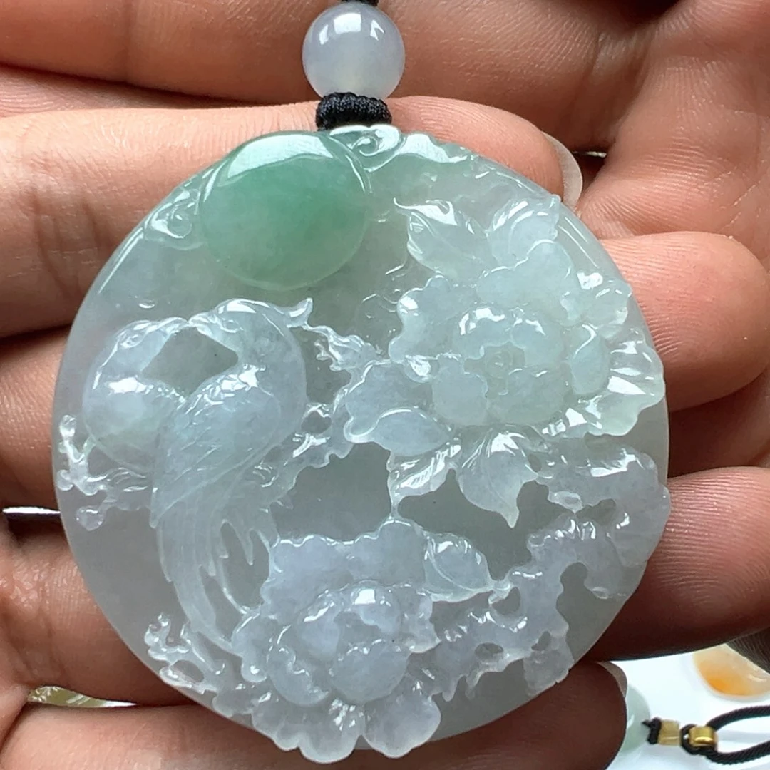 翡翠颈饰未镶嵌花