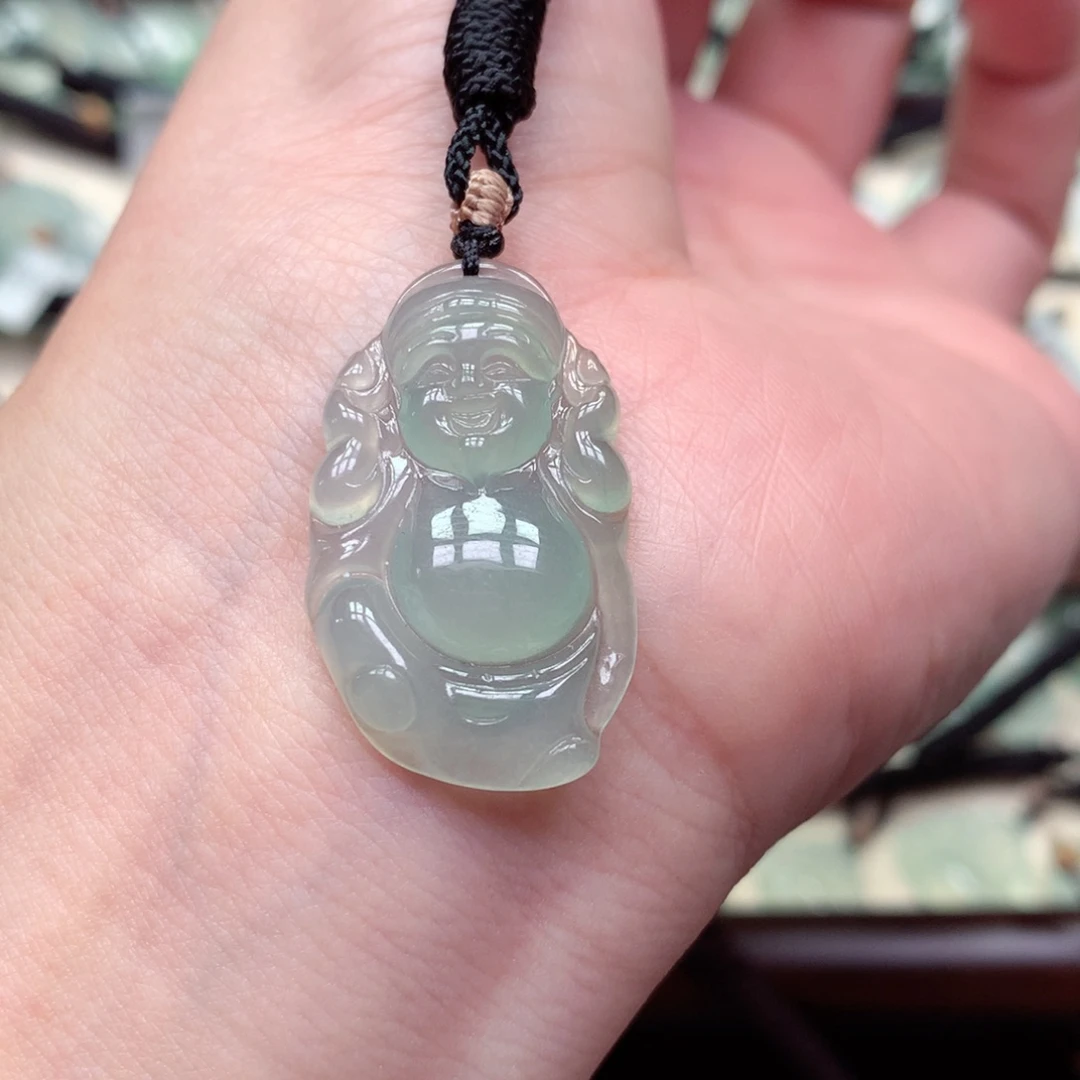 翡翠未镶嵌颈饰财神