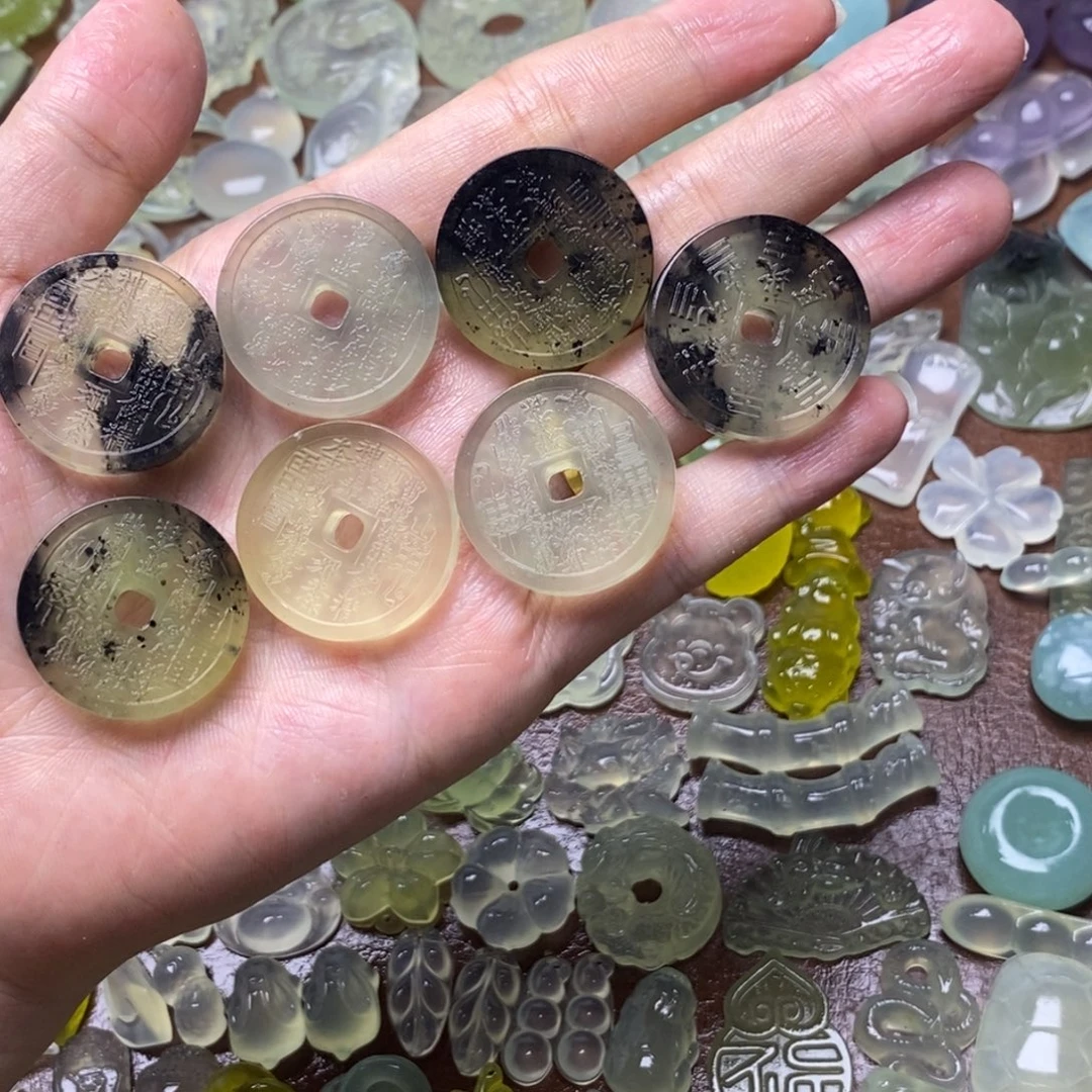 蛇纹石玉合金项链