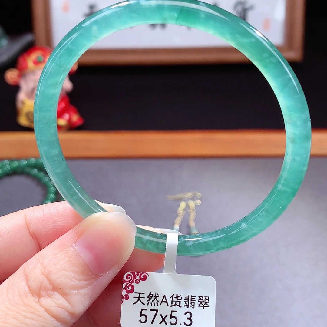 翡翠手镯（圆镯）未镶嵌