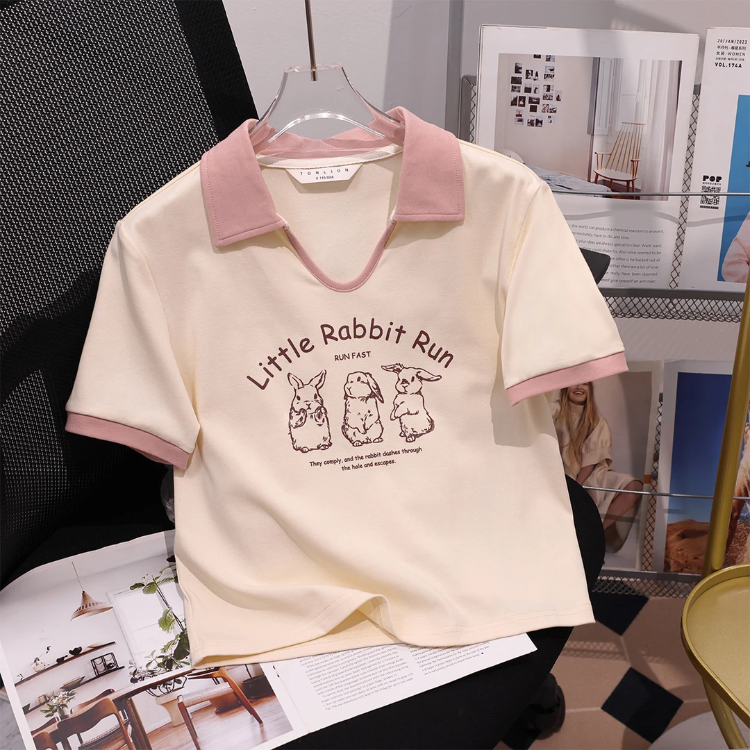 DC925 唐狮2025年夏季女翻领撞色前胸图案短袖polo适身百搭显瘦时