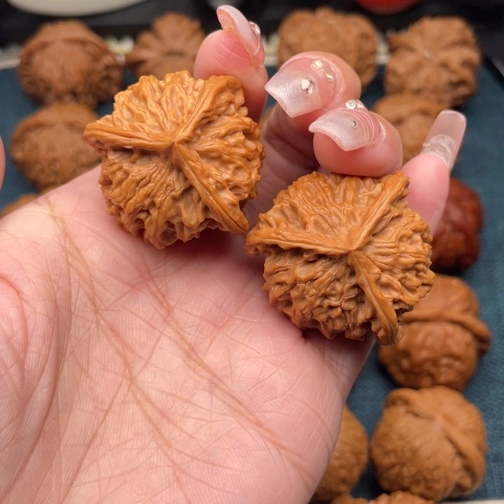 文玩核桃把件35.5全品盘山三棱。