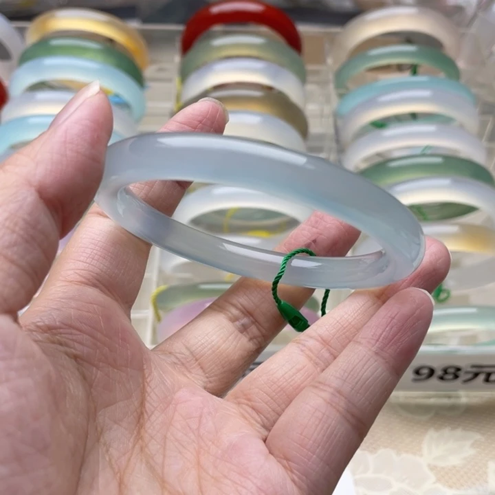 手镯玛瑙/玉髓未镶嵌55圈口