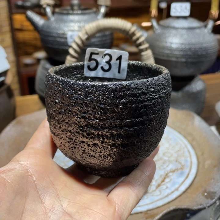 吴**?黑砂瑕疵款主人杯