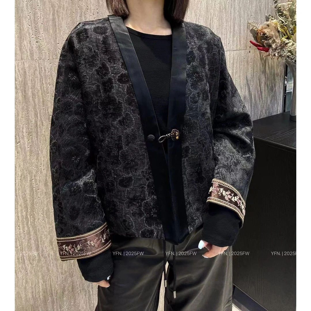 KIKI严选：28129-1-多米家南油欧货秋季一扣提花刺绣国风洋气外套