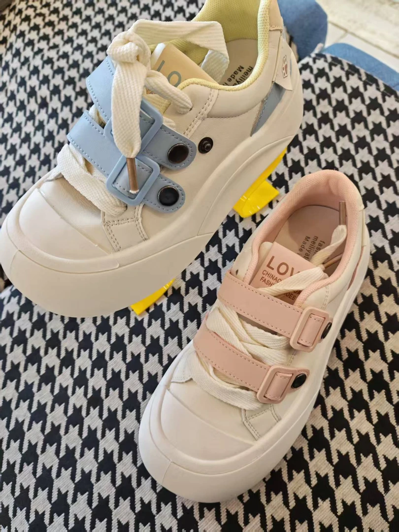 高颜值厚底面包鞋2025新年新款春秋魔术贴春季百搭ins休闲小白鞋