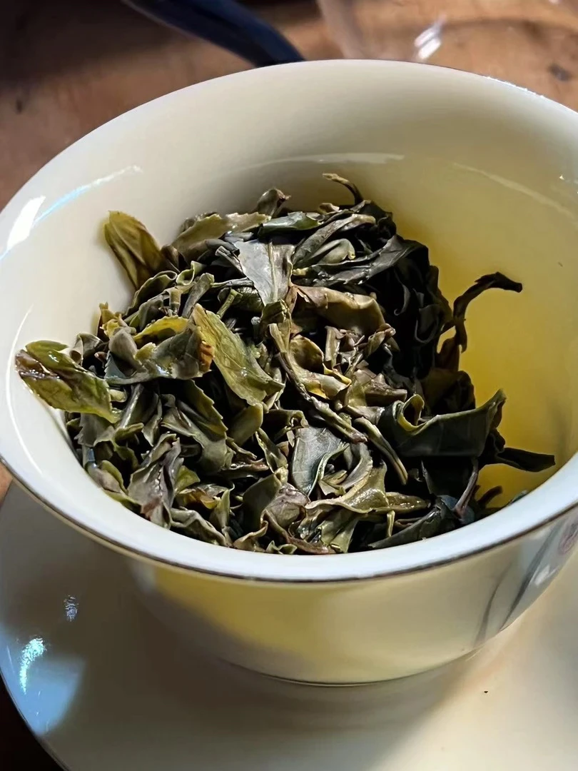 猫耳朵25年兰香醇韵古树普洱茶生茶 100克