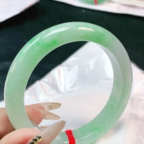 未镶嵌手镯翡翠开***了2636