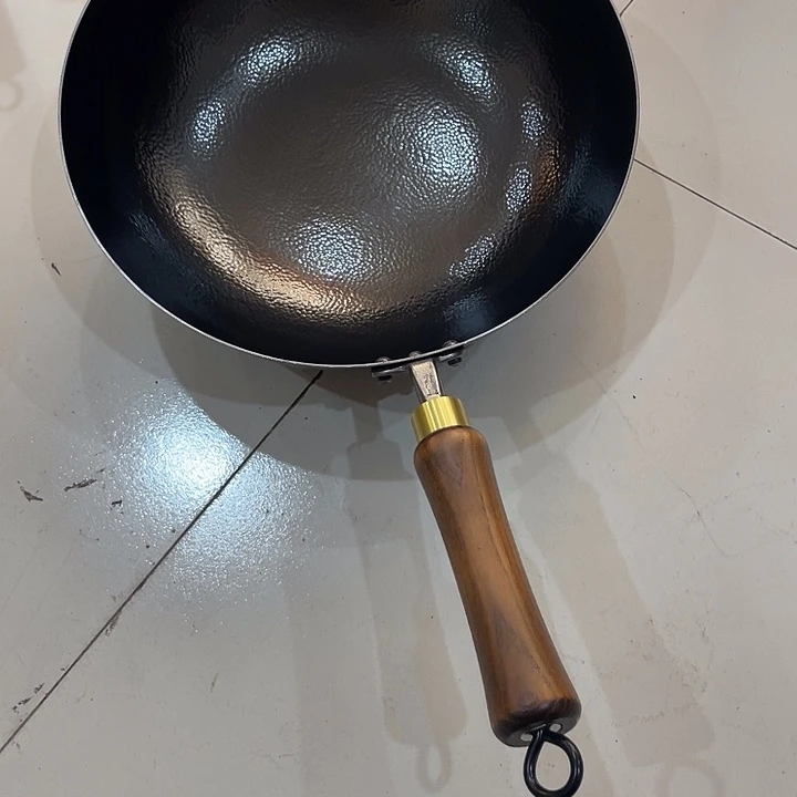 晶***熟铁32圆底炒锅微瑕特价不退不换