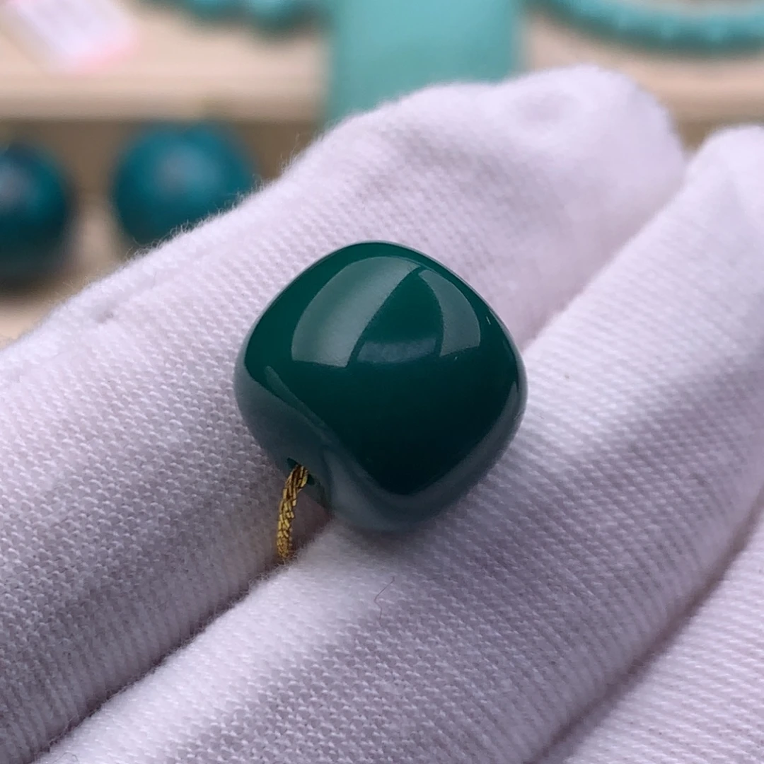 绿松石未镶嵌珠宝奇石12.7