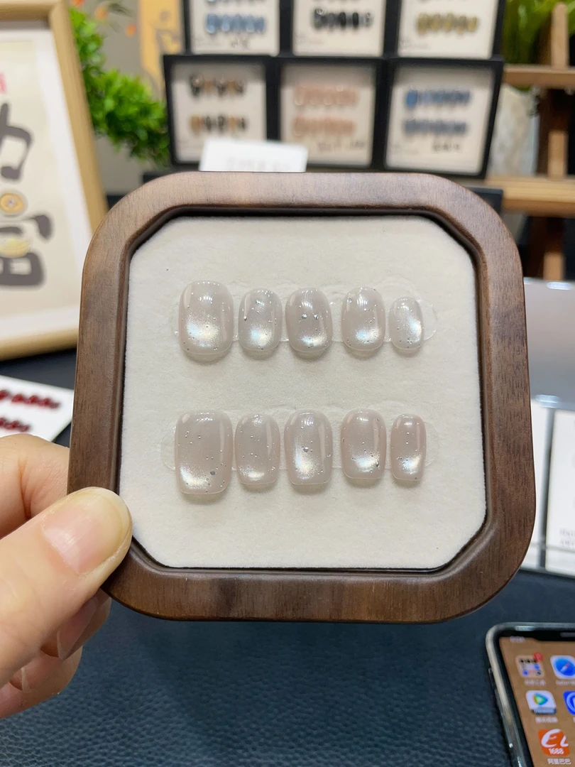 上新【元气泡泡】纯手工穿戴甲猫眼短甲气质款美甲十片装