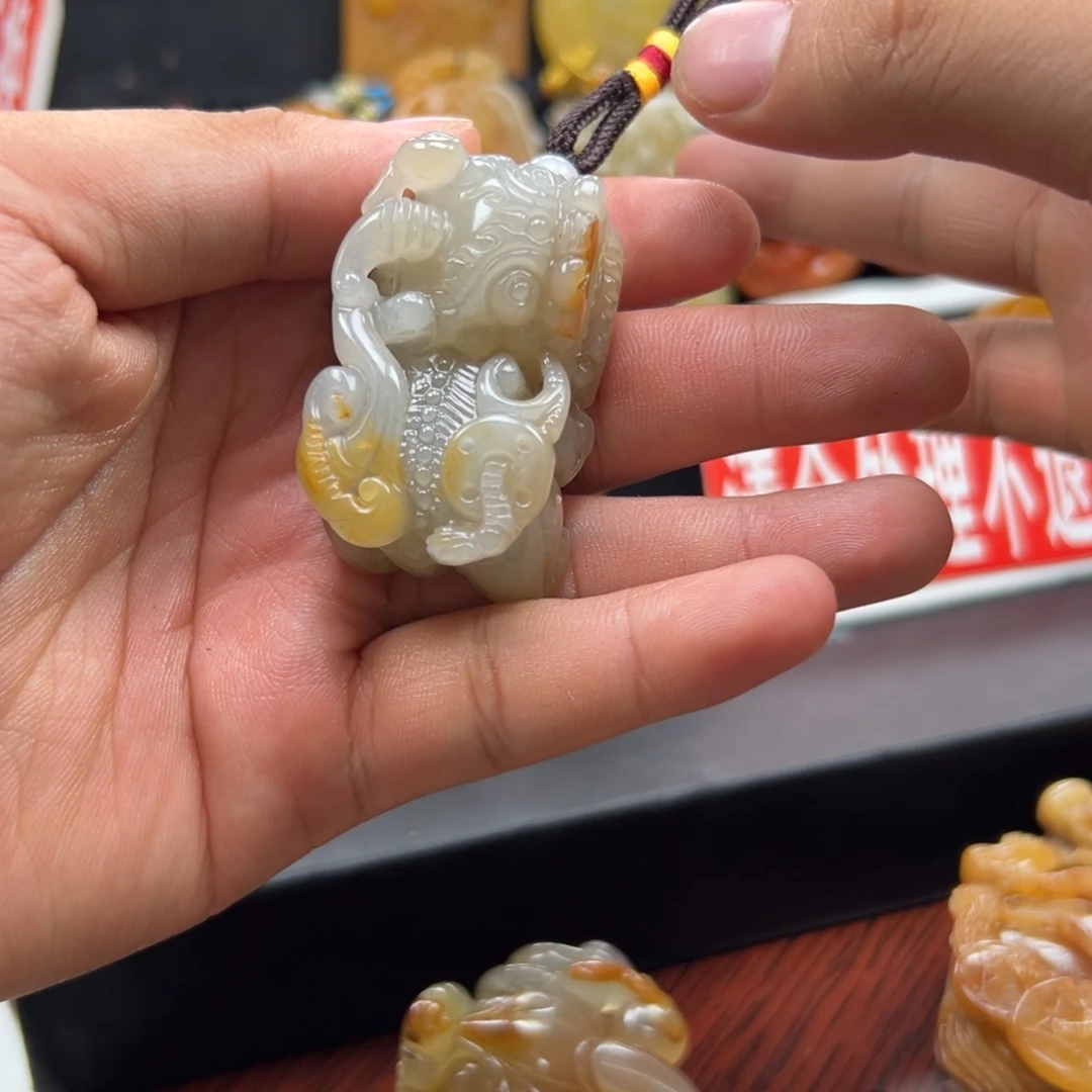 石英质玉（黄龙玉）未镶嵌多样性发货，发其一