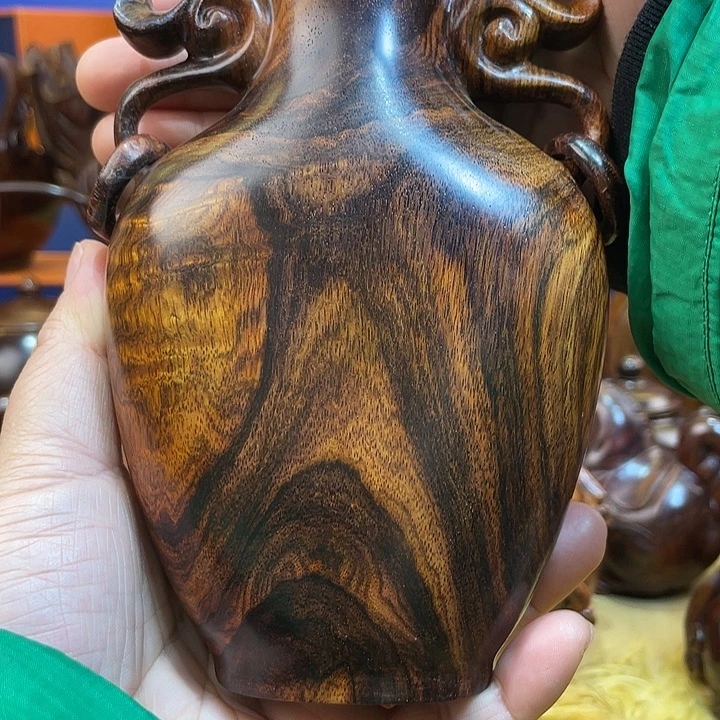 黄花梨/降香黄檀双环抱月瓶