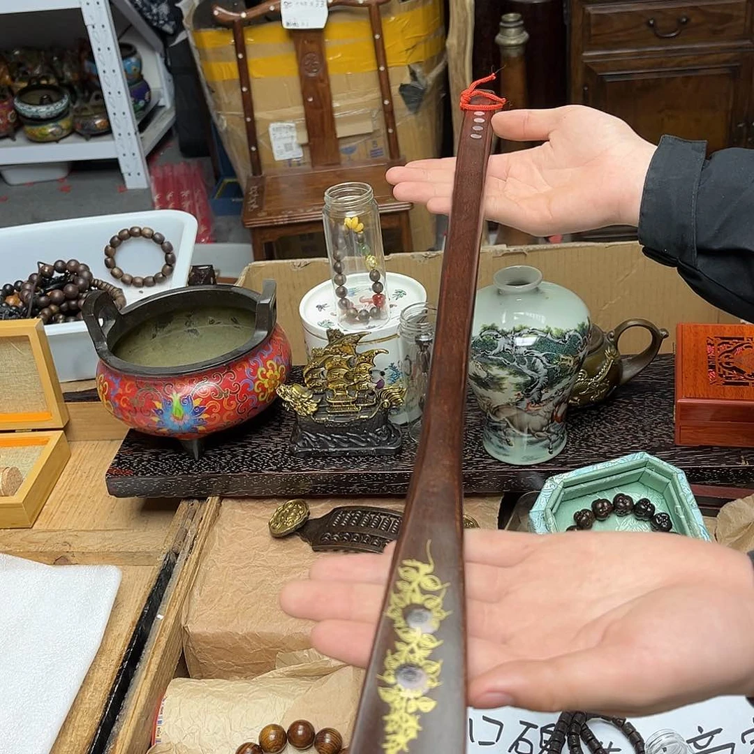 大叶紫檀（黑酸枝木类）