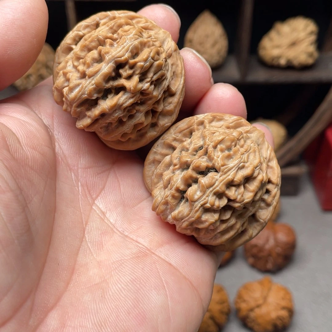 桃核把件W**?42全品山地楼