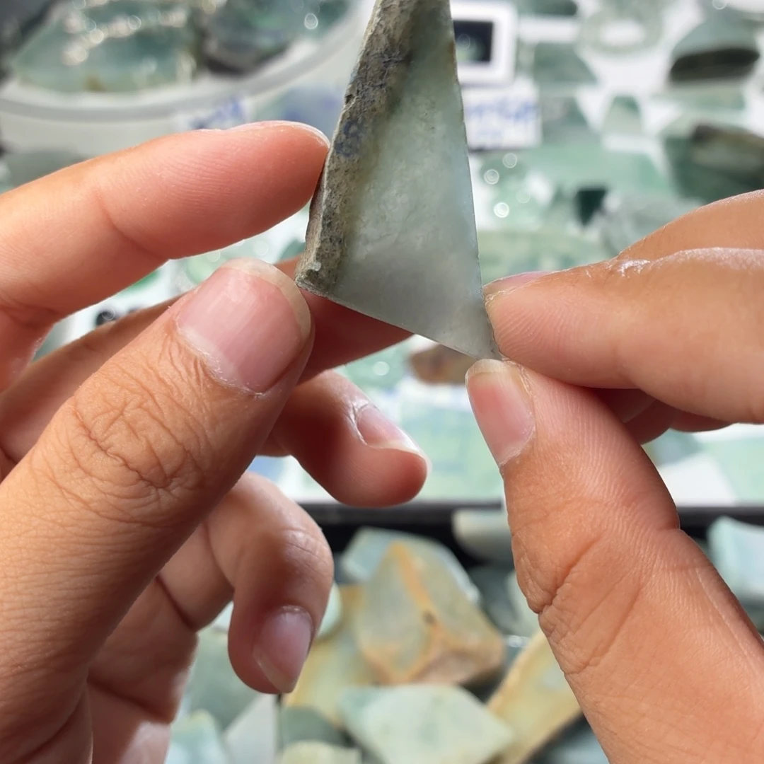 未镶嵌定制翡翠天然缅甸翡翠a货糯冰皮壳料