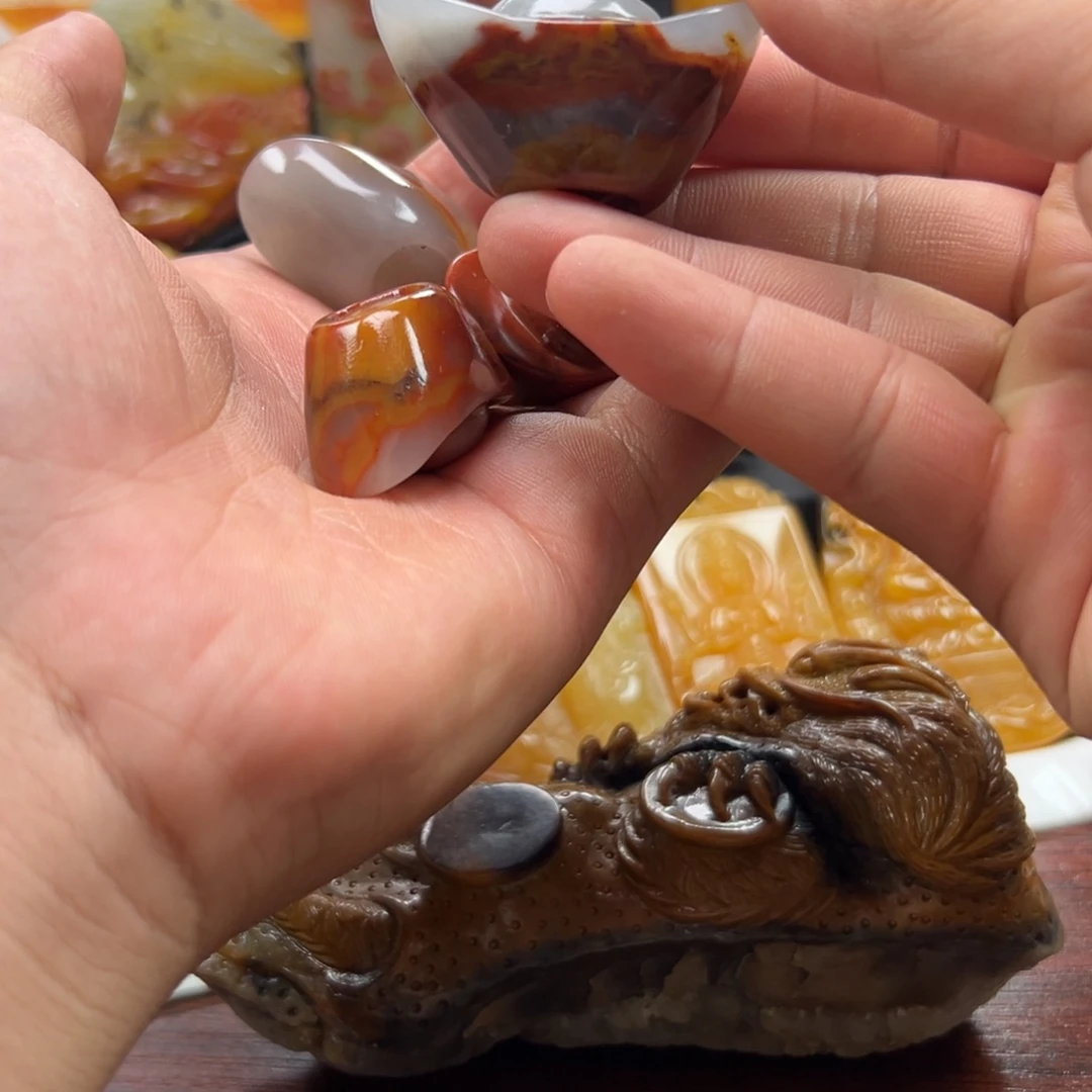 石英质玉（黄龙玉）未镶嵌多样性发货，发其一