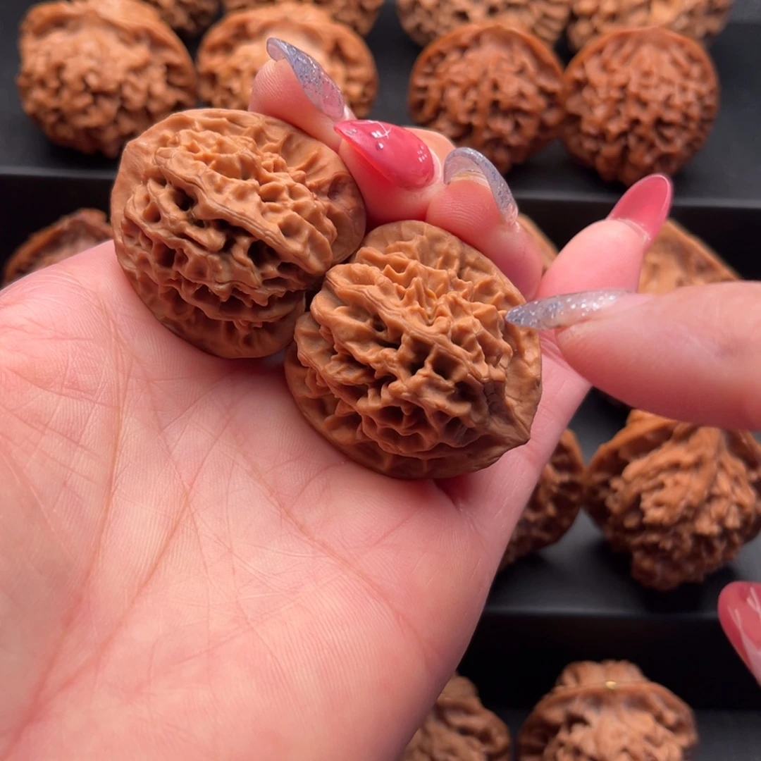 夜***央把件文玩核桃秦闷黄尖