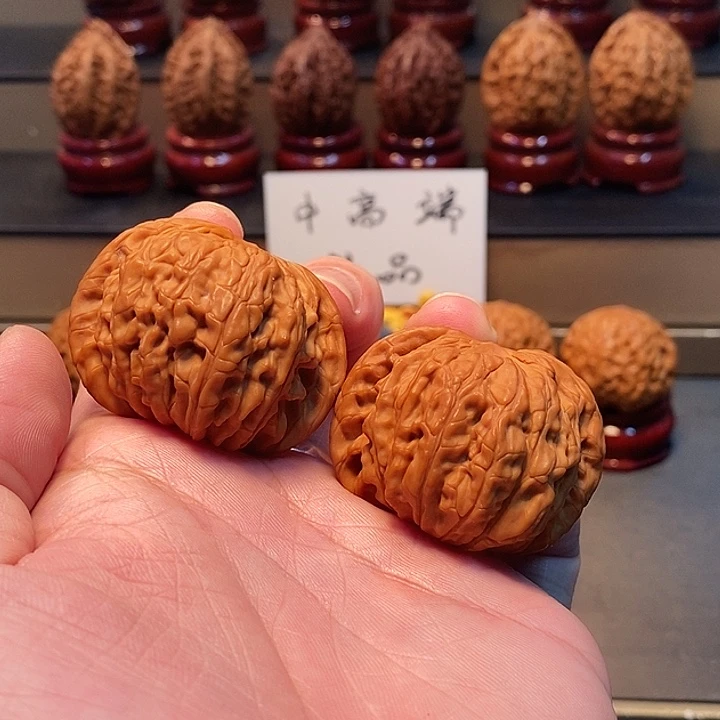 帅***丶把件桃核44尺全品磨盘