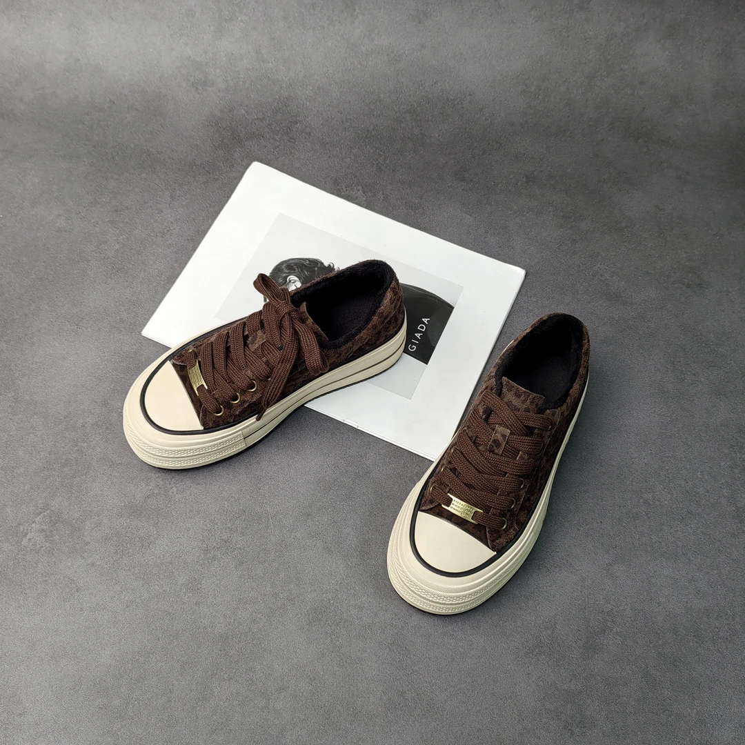 秋冬新款厚底时尚百搭舒适松糕底女板鞋面包鞋-25-188