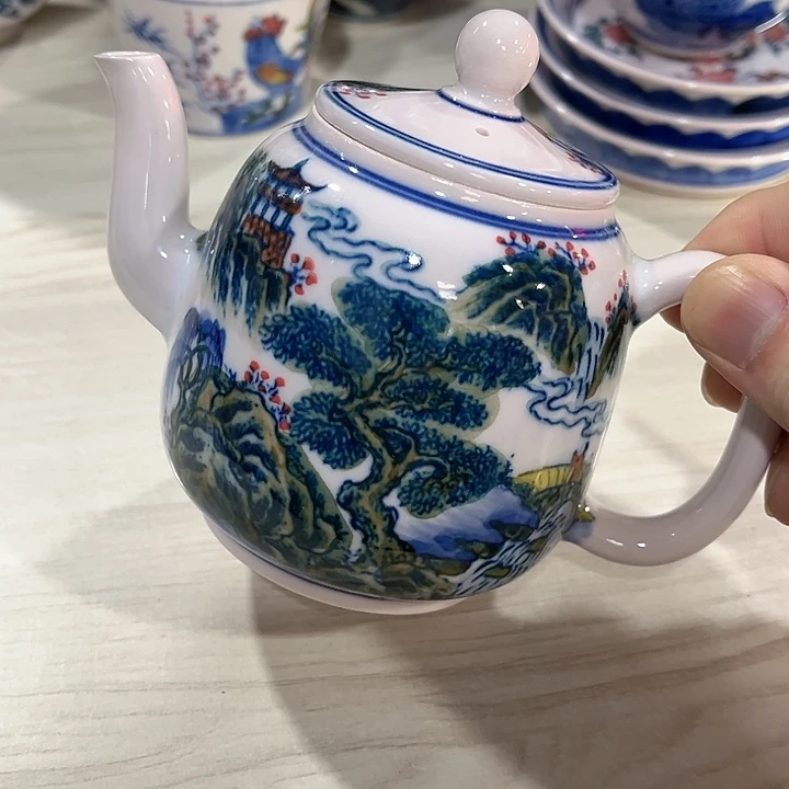 瓷片景德镇陶瓷茶壶。红。