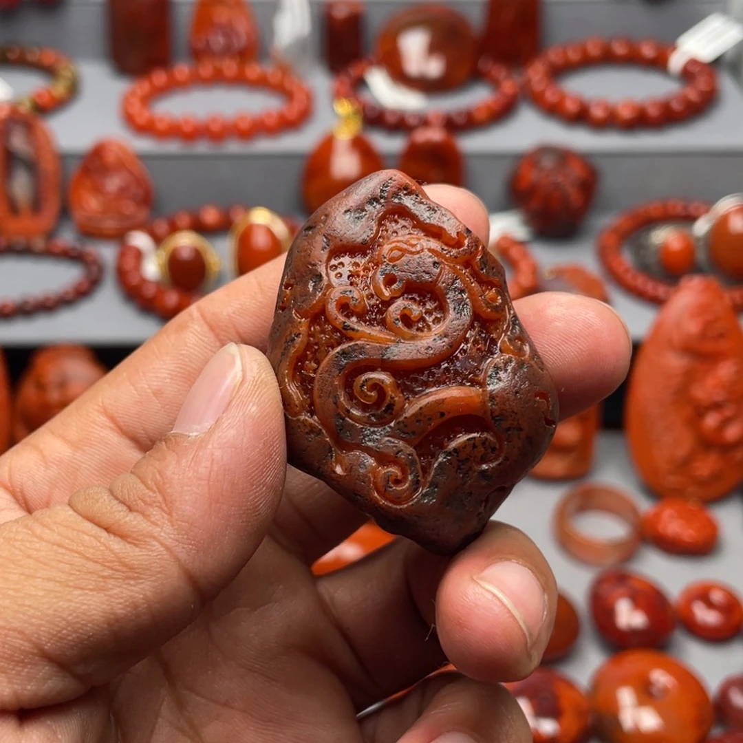 南红玛瑙未镶嵌珠宝奇石吊坠