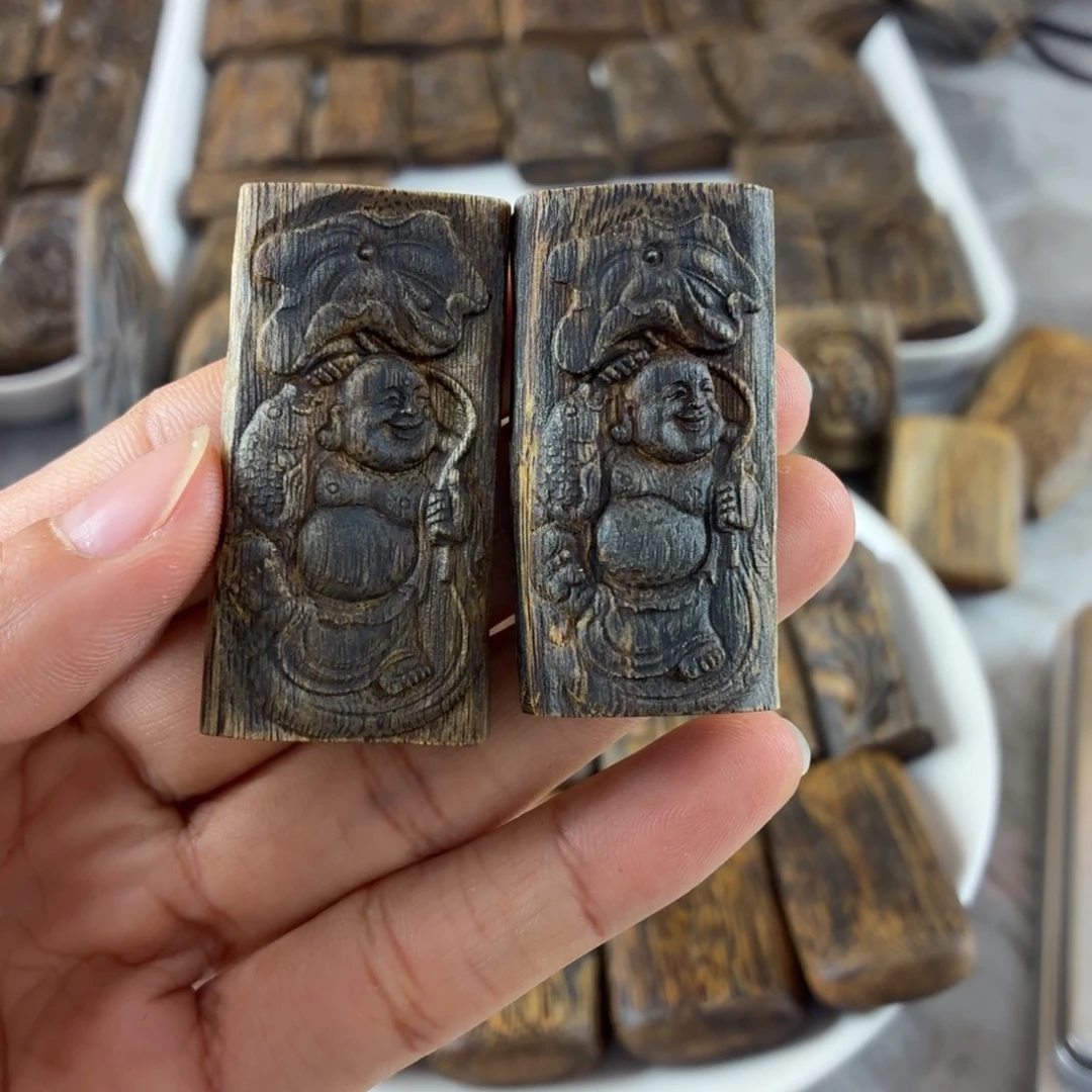 沉香沉香碎屑沉水浮弥勒佛多样性发一