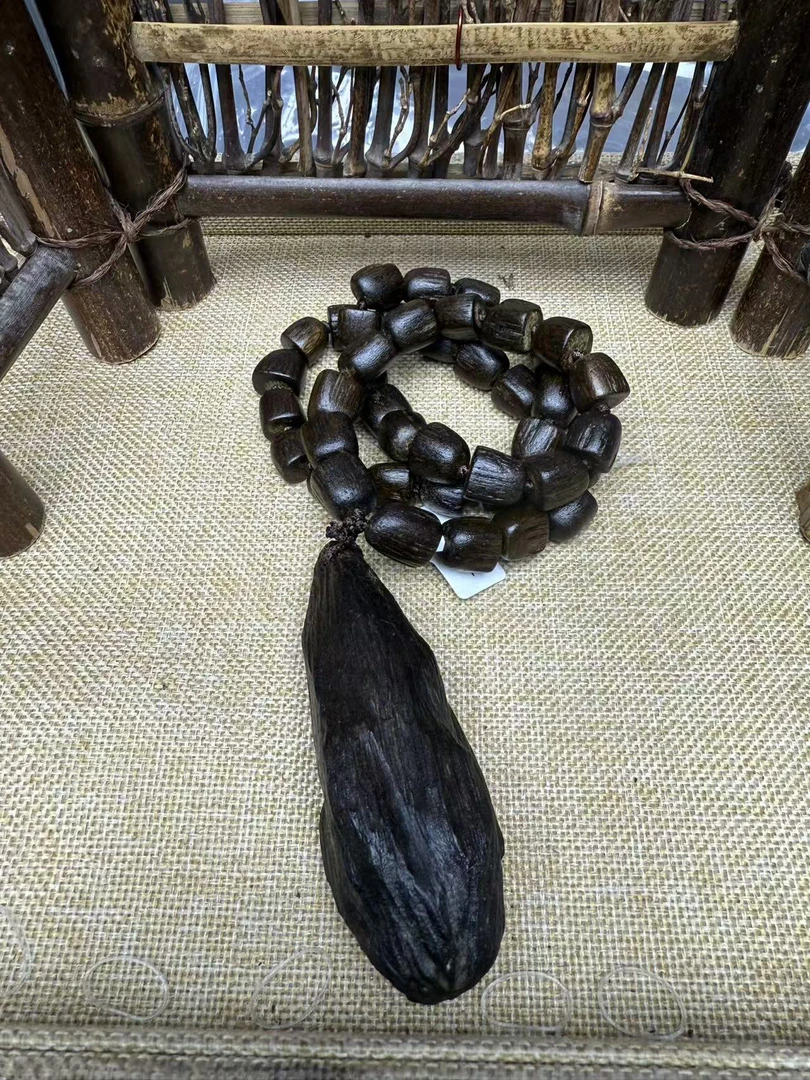 A60龙二文玩成品木串