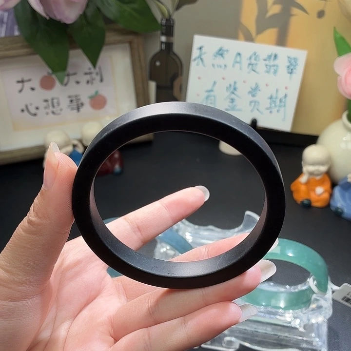 翡翠未镶嵌手镯磨砂黑钢乌鸡66圈
