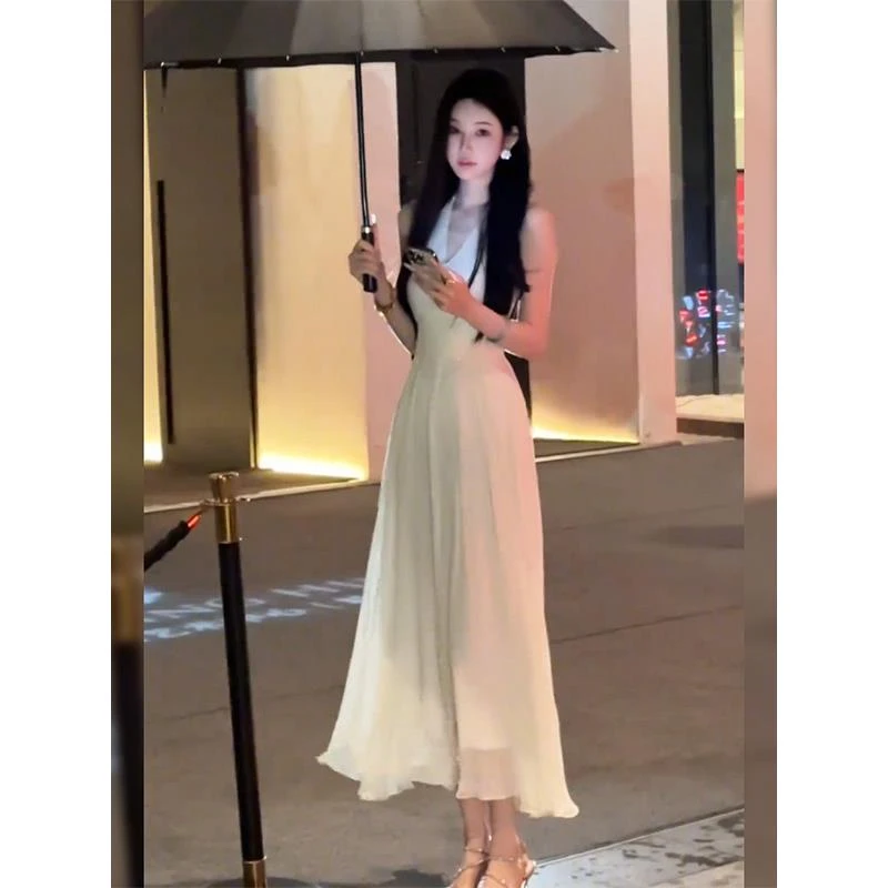 纯欲温柔风v领无袖背心连衣裙女2025夏季新款收腰显瘦长裙礼服裙