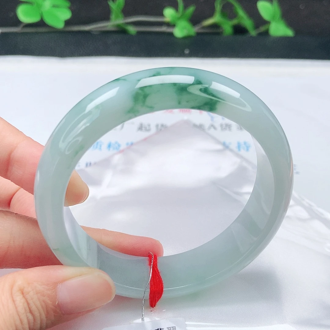 翡翠未镶嵌手镯60轮胎