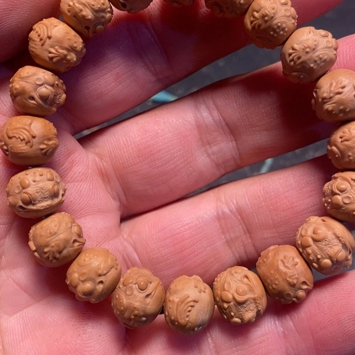 龙****手串/手链橄榄核猴头金蟾