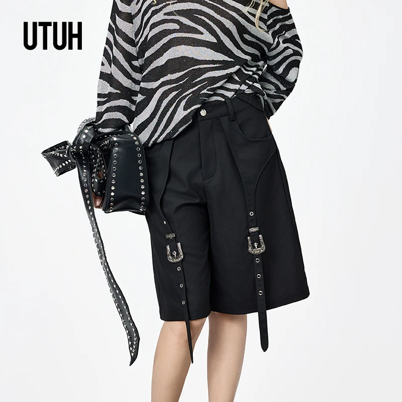 UTUH 黑色雕花金属装饰扣解构五分中裤女简约时尚休闲 TUWWR1D116
