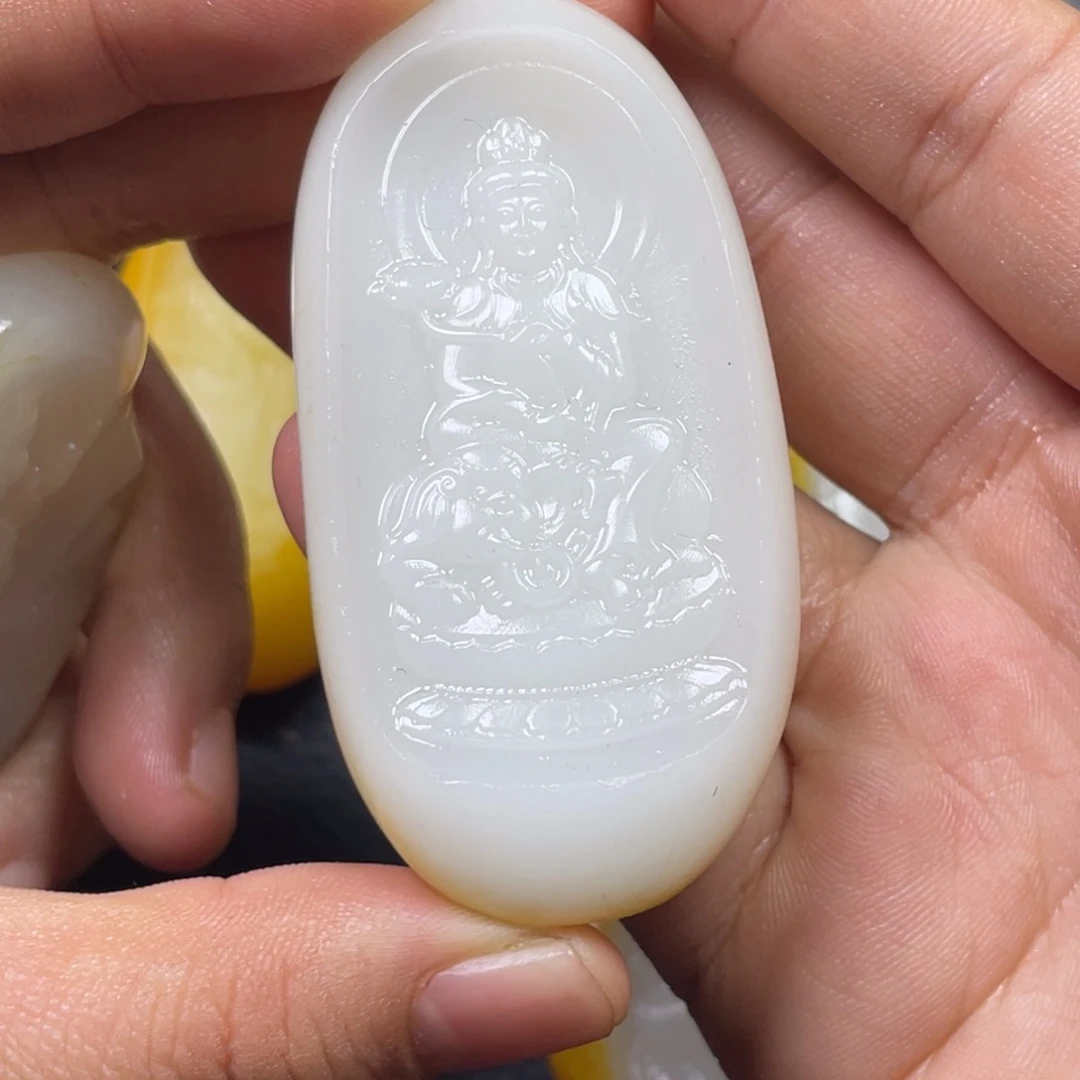 时***调和田玉未镶嵌颈饰