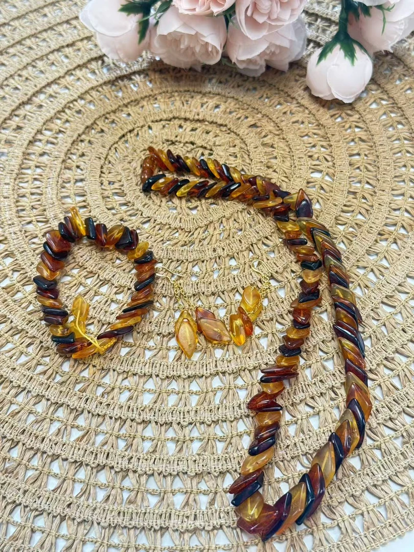 polxa kahriwa项链手链和耳环