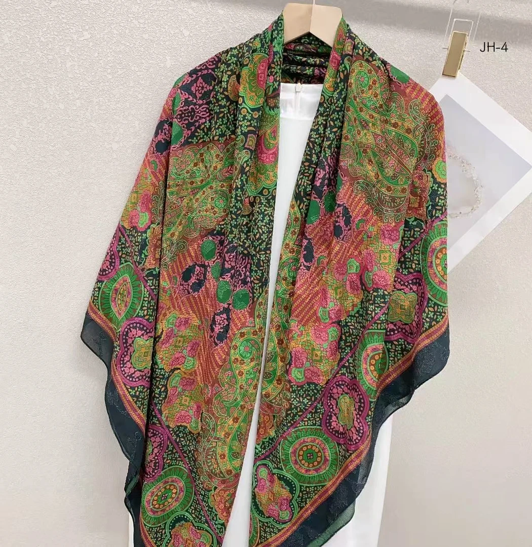 K(绿扣)  xys-570【花样年华】 手工卷边烧花国风双面140*140方巾