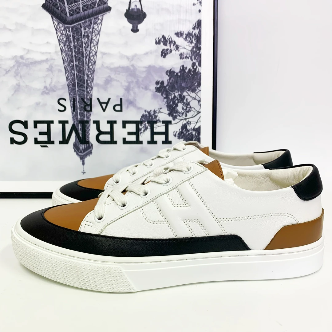 全新未使用 Hermes/爱马仕 爱马仕DEEP系列白粽拼接色黑边板鞋