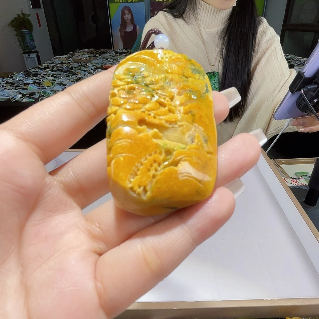 颈饰未镶嵌翡翠一