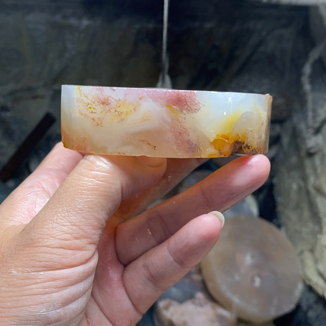 木***静定制玛瑙手镯两个牌子