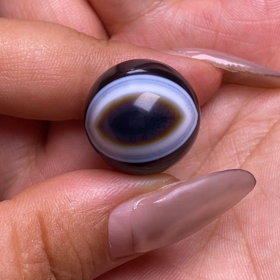 玛瑙/玉髓未镶嵌珠宝半成品虎**长