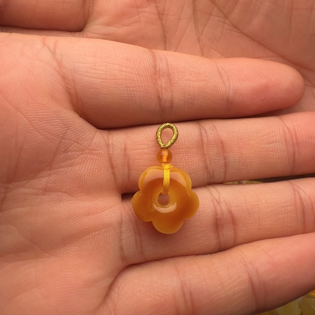 蜜蜡未镶嵌颈饰花花提溜吊坠