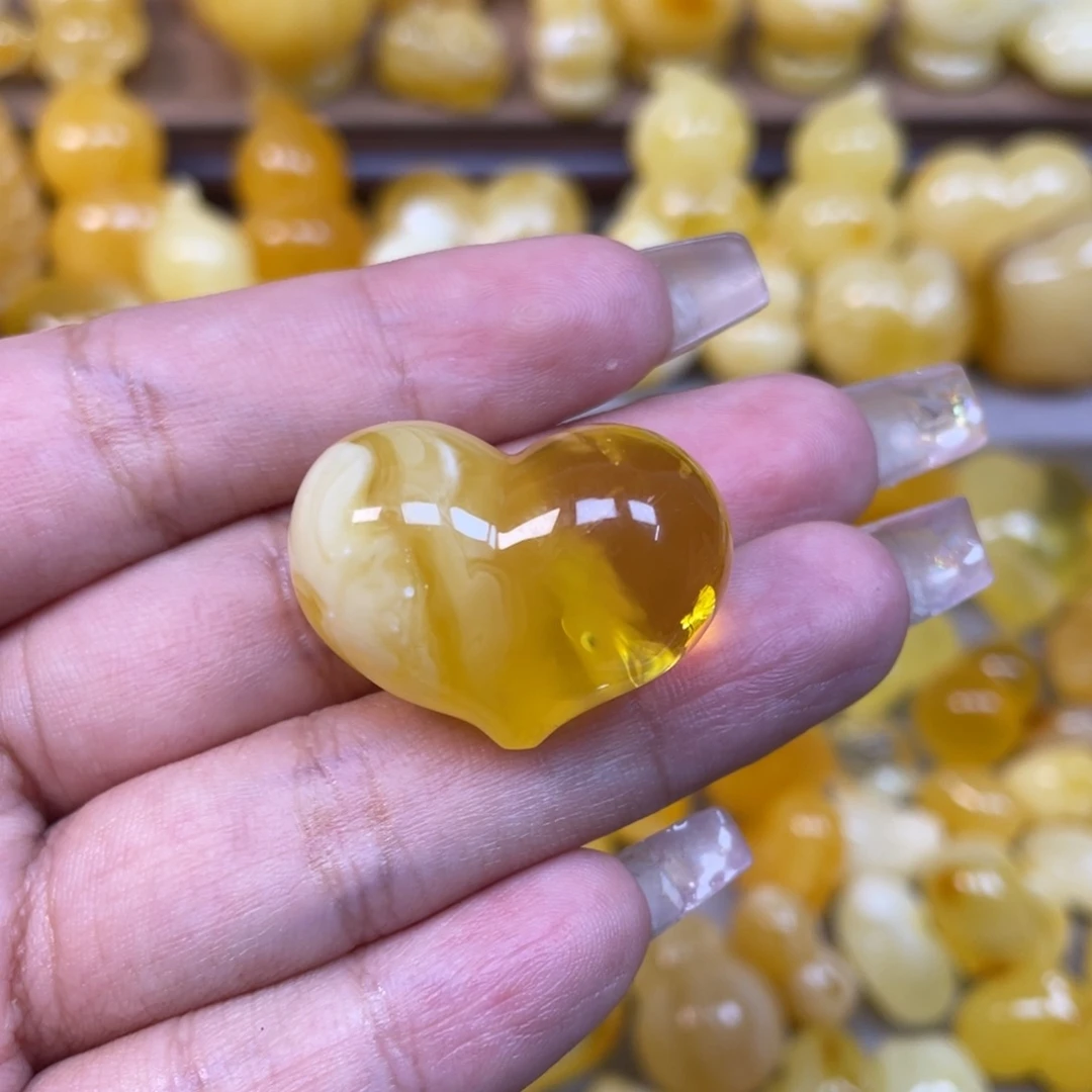 琥珀未镶嵌珠宝奇石