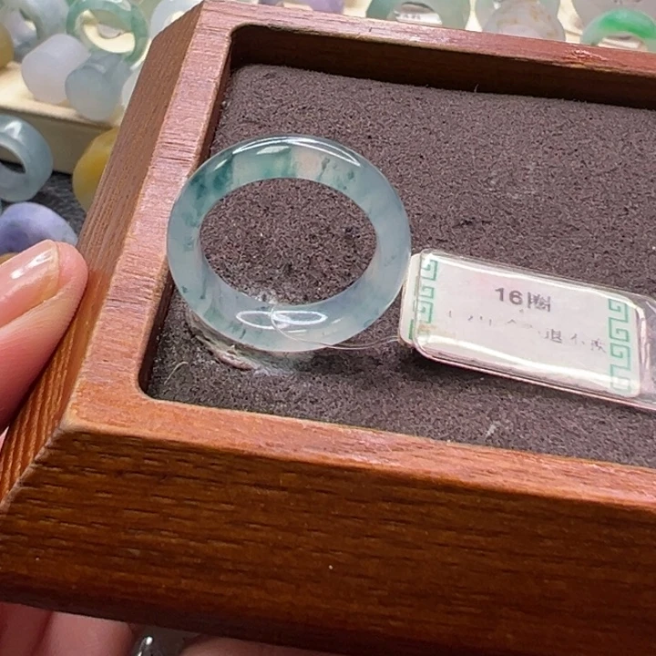 翡翠未镶嵌戒指翡翠