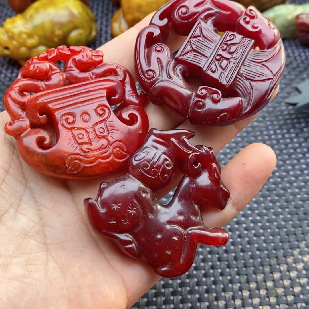 蛇纹石玉颈饰未镶嵌九*