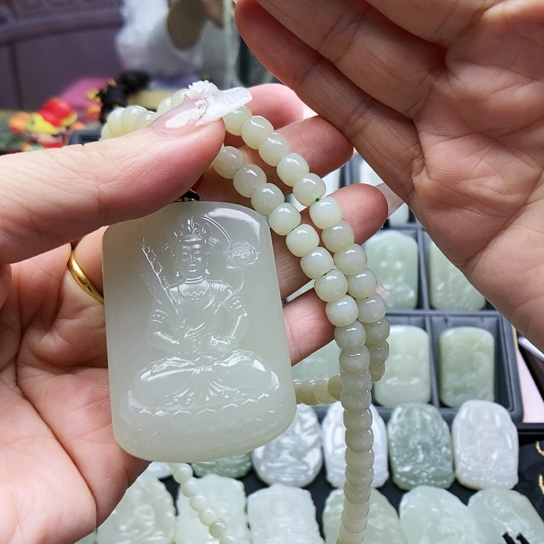 和田玉颈饰未镶嵌开*