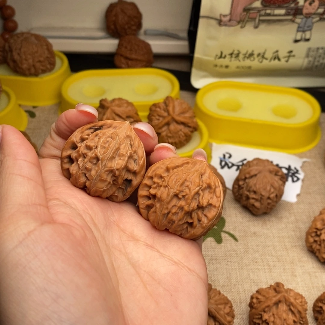 文玩核桃文山38……