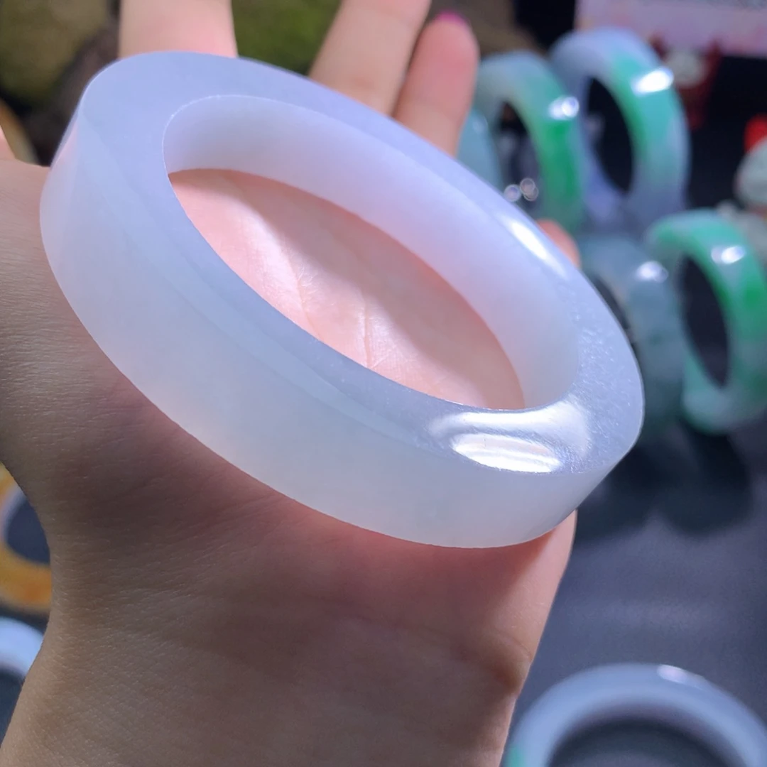 未镶嵌翡翠定制翡翠