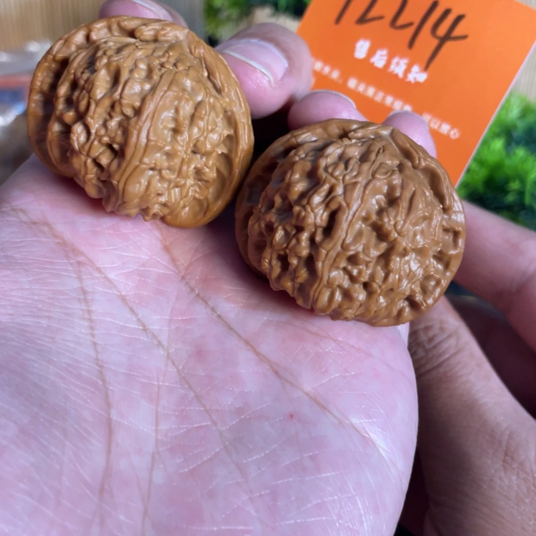 文玩核桃吊坠43球白全品微色差